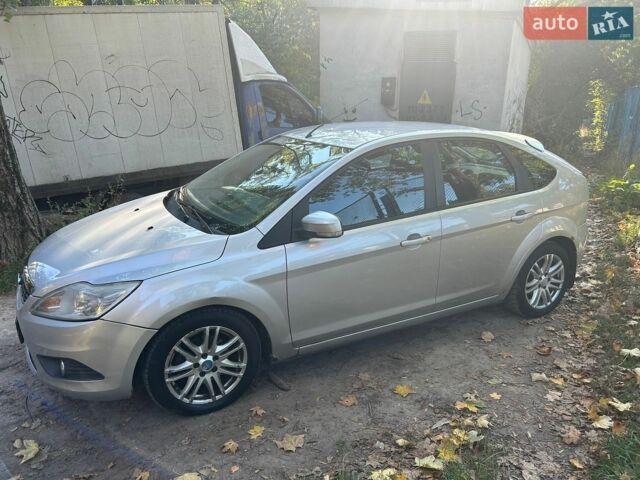 Сірий Форд Фокус, об'ємом двигуна 1.6 л та пробігом 241 тис. км за 4200 $, фото 1 на Automoto.ua