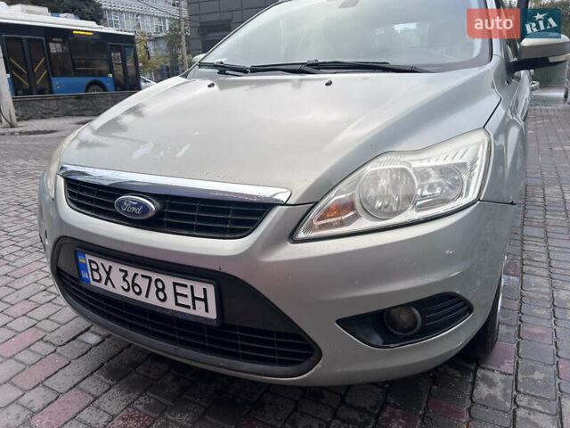 Форд Фокус 2009 у Хмельницькому на Automoto.ua Сірий Форд Фокус, об'ємом двигуна 1.6 л та пробігом 316 тис. км за 4600 $, фото 1 на Automoto.ua