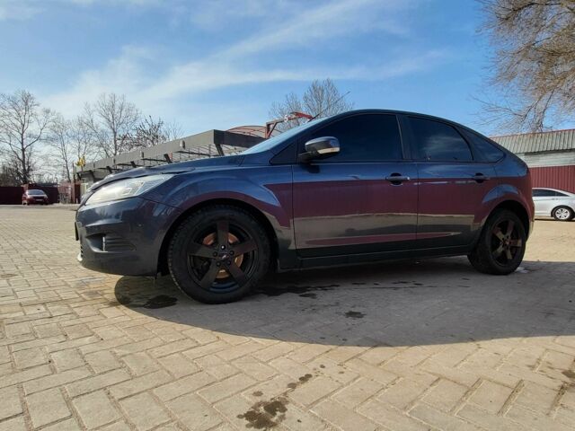 Сірий Форд Фокус, об'ємом двигуна 2 л та пробігом 260 тис. км за 5250 $, фото 1 на Automoto.ua