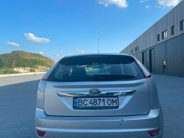 Сірий Форд Фокус, об'ємом двигуна 1.6 л та пробігом 256 тис. км за 5500 $, фото 1 на Automoto.ua