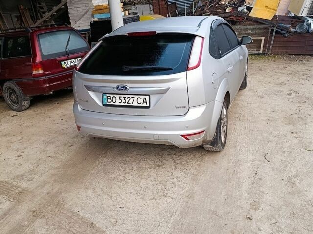 Сірий Форд Фокус, об'ємом двигуна 2 л та пробігом 206 тис. км за 6200 $, фото 1 на Automoto.ua