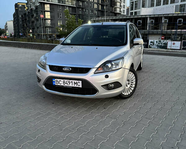 Серый Форд Фокус, объемом двигателя 1.8 л и пробегом 220 тыс. км за 4800 $, фото 1 на Automoto.ua