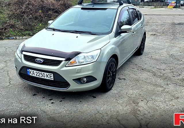Серый Форд Фокус, объемом двигателя 2 л и пробегом 185 тыс. км за 7200 $, фото 1 на Automoto.ua