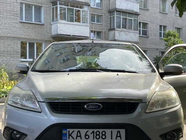 Серый Форд Фокус, объемом двигателя 1.6 л и пробегом 161 тыс. км за 5500 $, фото 1 на Automoto.ua