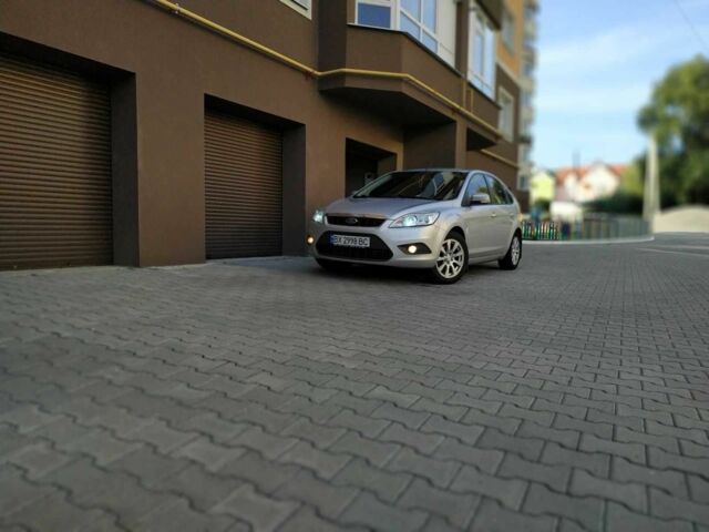 Серый Форд Фокус, объемом двигателя 1.6 л и пробегом 171 тыс. км за 5500 $, фото 1 на Automoto.ua