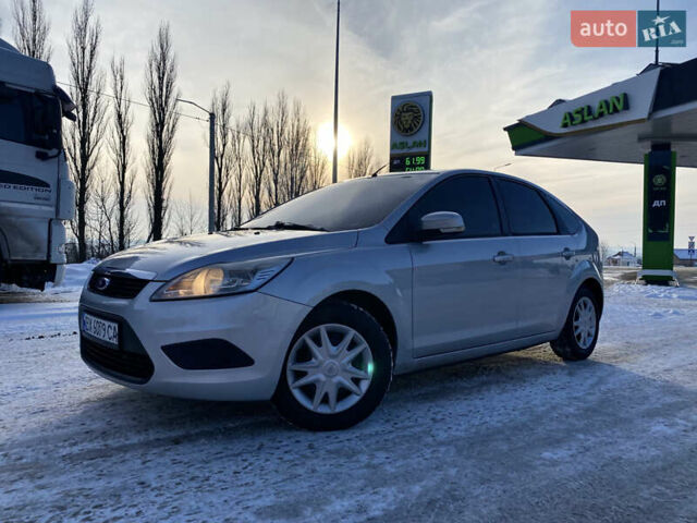 Серый Форд Фокус, объемом двигателя 1.6 л и пробегом 186 тыс. км за 4999 $, фото 1 на Automoto.ua