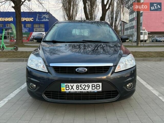 Серый Форд Фокус, объемом двигателя 1.6 л и пробегом 90 тыс. км за 5749 $, фото 1 на Automoto.ua