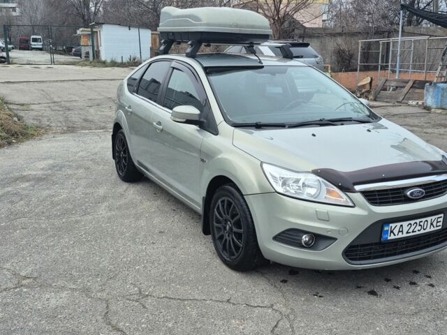 Серый Форд Фокус, объемом двигателя 2 л и пробегом 185 тыс. км за 7400 $, фото 1 на Automoto.ua