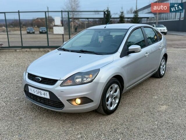 Сірий Форд Фокус, об'ємом двигуна 1.6 л та пробігом 200 тис. км за 4999 $, фото 1 на Automoto.ua
