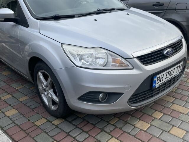 Серый Форд Фокус, объемом двигателя 1.6 л и пробегом 161 тыс. км за 6599 $, фото 1 на Automoto.ua