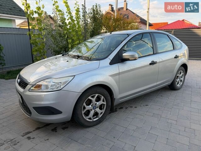 Серый Форд Фокус, объемом двигателя 1.4 л и пробегом 168 тыс. км за 5600 $, фото 1 на Automoto.ua