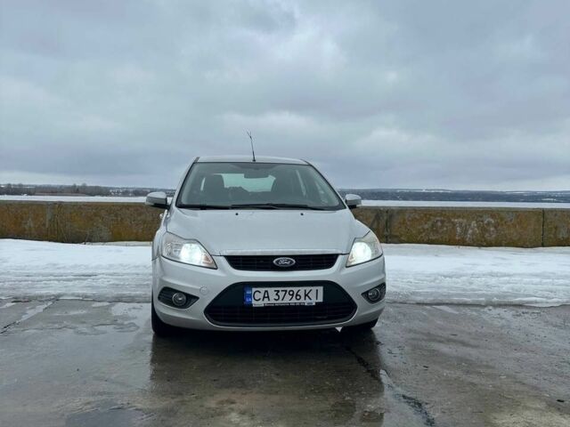 Сірий Форд Фокус, об'ємом двигуна 1.6 л та пробігом 290 тис. км за 5200 $, фото 1 на Automoto.ua