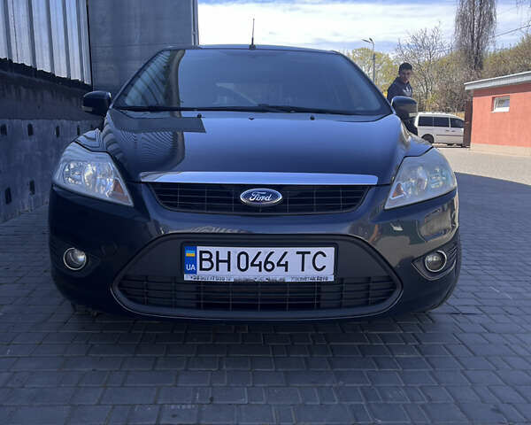 Сірий Форд Фокус, об'ємом двигуна 1.6 л та пробігом 232 тис. км за 6000 $, фото 1 на Automoto.ua