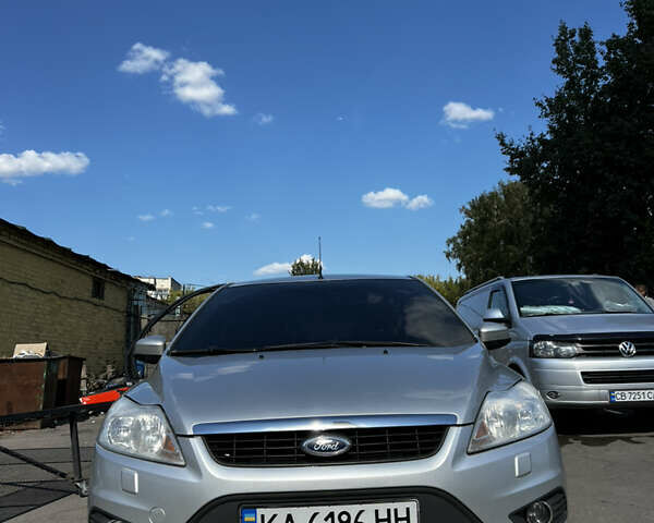 Сірий Форд Фокус, об'ємом двигуна 1.6 л та пробігом 274 тис. км за 7000 $, фото 1 на Automoto.ua