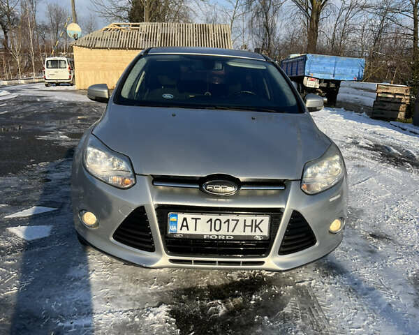 Сірий Форд Фокус, об'ємом двигуна 1.6 л та пробігом 242 тис. км за 7200 $, фото 1 на Automoto.ua