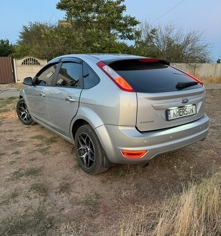 Сірий Форд Фокус, об'ємом двигуна 1.6 л та пробігом 200 тис. км за 5100 $, фото 1 на Automoto.ua