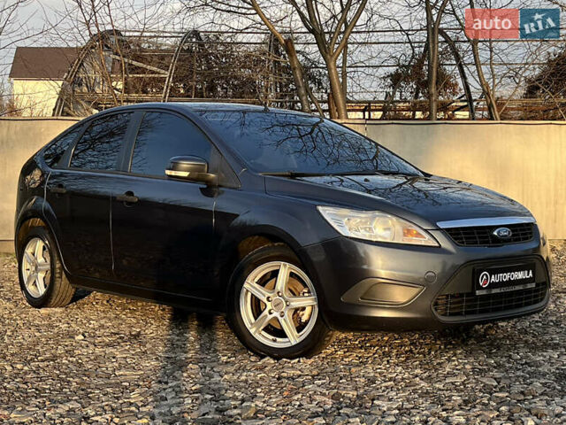 Серый Форд Фокус, объемом двигателя 1.4 л и пробегом 220 тыс. км за 5790 $, фото 1 на Automoto.ua