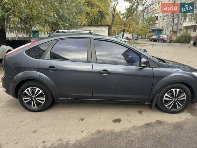 Серый Форд Фокус, объемом двигателя 1.39 л и пробегом 205 тыс. км за 5000 $, фото 1 на Automoto.ua