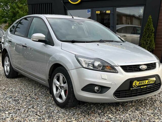 Серый Форд Фокус, объемом двигателя 1.6 л и пробегом 184 тыс. км за 6500 $, фото 1 на Automoto.ua