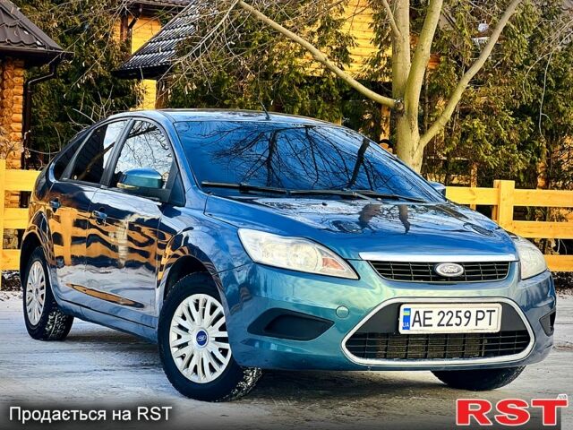 Серый Форд Фокус, объемом двигателя 1.4 л и пробегом 18200 тыс. км за 4500 $, фото 1 на Automoto.ua