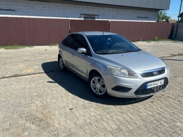 Серый Форд Фокус, объемом двигателя 1.4 л и пробегом 250 тыс. км за 4999 $, фото 1 на Automoto.ua