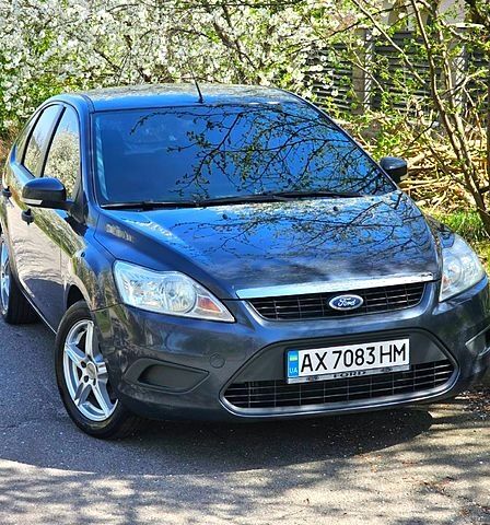 Сірий Форд Фокус, об'ємом двигуна 1.4 л та пробігом 221 тис. км за 5400 $, фото 1 на Automoto.ua