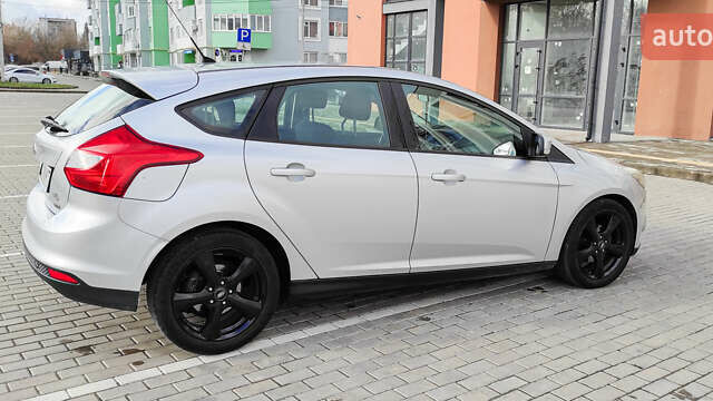 Серый Форд Фокус, объемом двигателя 1.6 л и пробегом 252 тыс. км за 7500 $, фото 1 на Automoto.ua