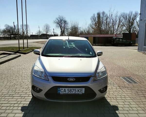 Серый Форд Фокус, объемом двигателя 1.6 л и пробегом 136 тыс. км за 6200 $, фото 1 на Automoto.ua