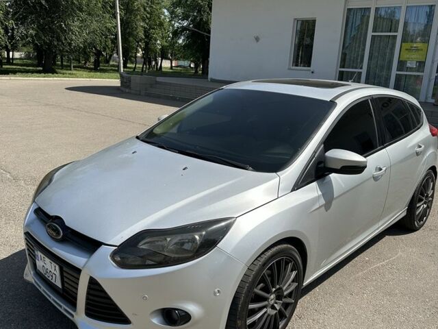 Сірий Форд Фокус, об'ємом двигуна 2 л та пробігом 235 тис. км за 8700 $, фото 1 на Automoto.ua