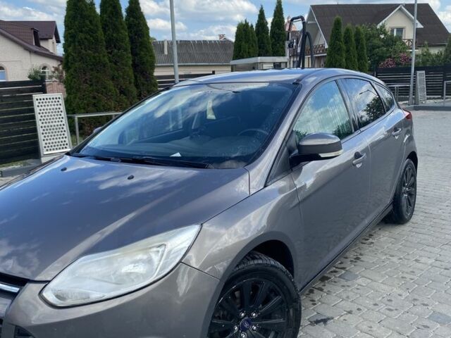 Серый Форд Фокус, объемом двигателя 1.6 л и пробегом 211 тыс. км за 7100 $, фото 1 на Automoto.ua