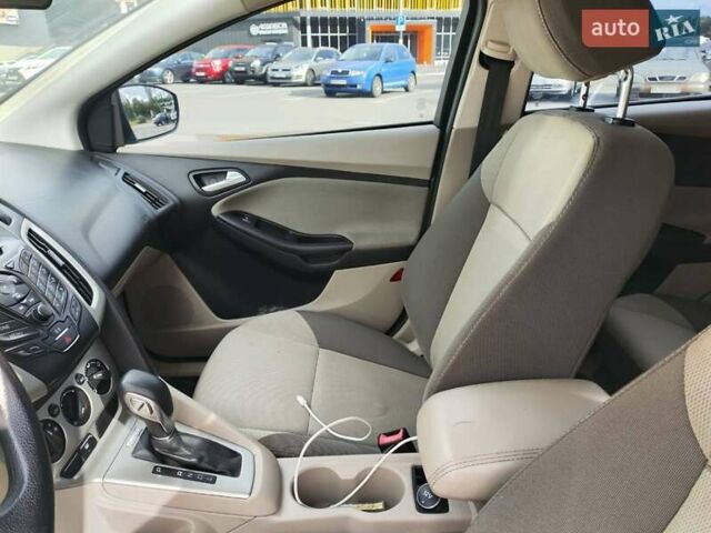 Серый Форд Фокус, объемом двигателя 2 л и пробегом 250 тыс. км за 7000 $, фото 1 на Automoto.ua