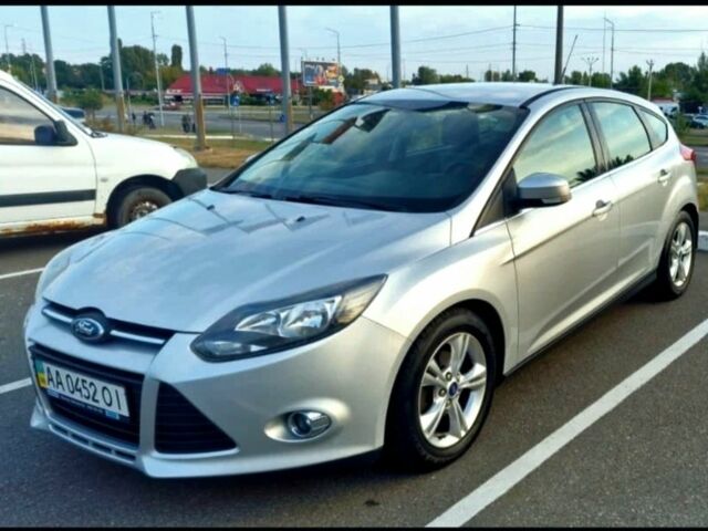 Сірий Форд Фокус, об'ємом двигуна 1 л та пробігом 175 тис. км за 6100 $, фото 1 на Automoto.ua