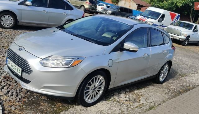 Серый Форд Фокус, объемом двигателя 0 л и пробегом 150 тыс. км за 7300 $, фото 1 на Automoto.ua