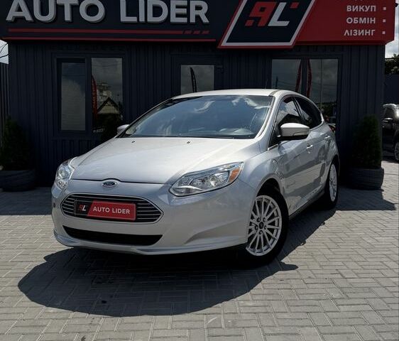 Сірий Форд Фокус, об'ємом двигуна 0 л та пробігом 138 тис. км за 7500 $, фото 1 на Automoto.ua