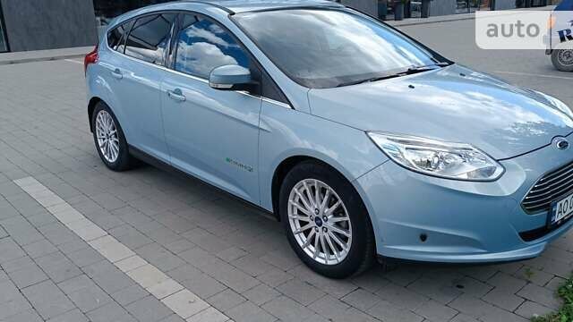 Серый Форд Фокус, объемом двигателя 0 л и пробегом 89 тыс. км за 6999 $, фото 1 на Automoto.ua
