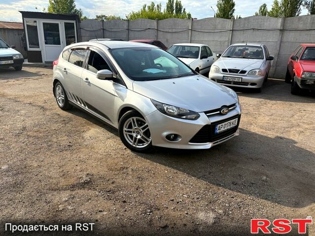Сірий Форд Фокус, об'ємом двигуна 1 л та пробігом 234 тис. км за 6800 $, фото 1 на Automoto.ua