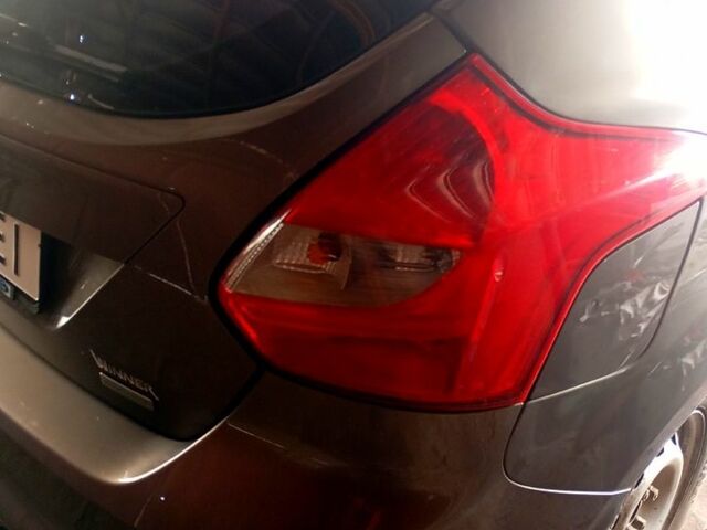 Серый Форд Фокус, объемом двигателя 1 л и пробегом 158 тыс. км за 6000 $, фото 1 на Automoto.ua