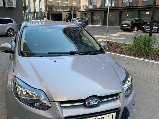 Сірий Форд Фокус, об'ємом двигуна 1 л та пробігом 151 тис. км за 6000 $, фото 1 на Automoto.ua