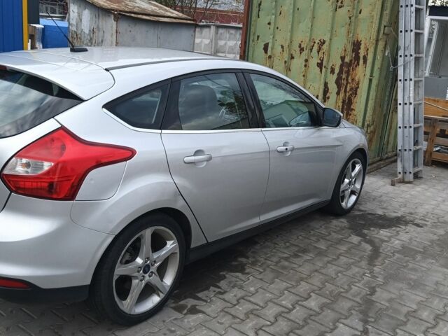Серый Форд Фокус, объемом двигателя 2 л и пробегом 89 тыс. км за 7600 $, фото 1 на Automoto.ua