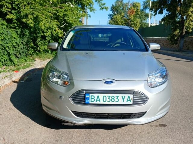 Серый Форд Фокус, объемом двигателя 0 л и пробегом 140 тыс. км за 7300 $, фото 1 на Automoto.ua