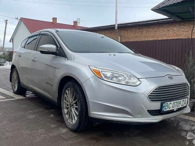 Сірий Форд Фокус, об'ємом двигуна 0 л та пробігом 140 тис. км за 5500 $, фото 1 на Automoto.ua