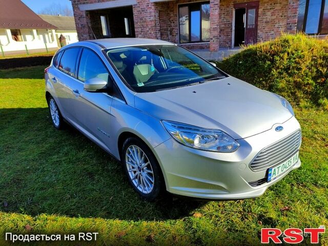 Сірий Форд Фокус, об'ємом двигуна 0 л та пробігом 93 тис. км за 7200 $, фото 1 на Automoto.ua