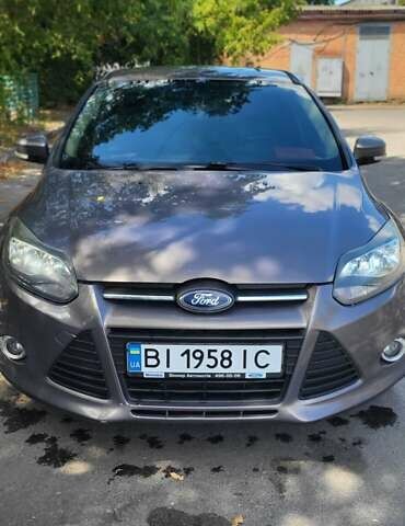 Форд Фокус 2013 в Лубнах на Automoto.ua Серый Форд Фокус, объемом двигателя 1.6 л и пробегом 220 тыс. км за 7000 $, фото 1 на Automoto.ua