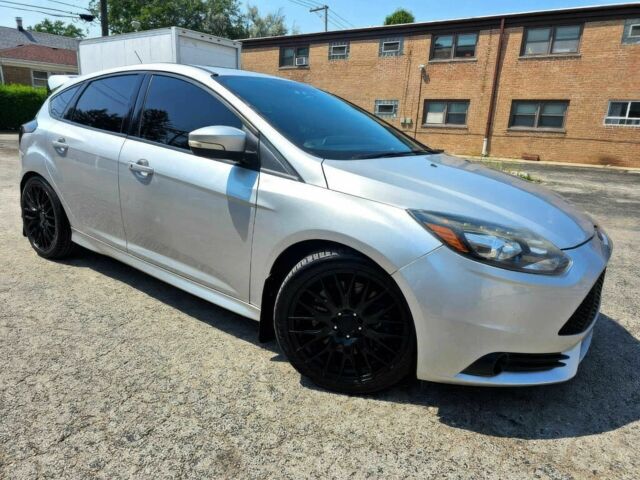 Форд Фокус 2014 в Киеве на Automoto.ua Серый Форд Фокус, объемом двигателя 2 л и пробегом 81 тыс. км за 2800 $, фото 1 на Automoto.ua