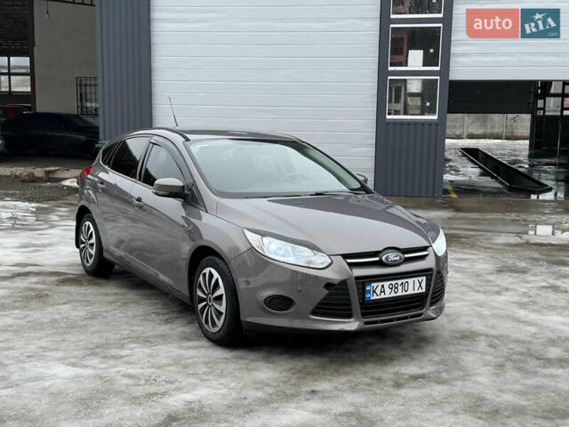 Серый Форд Фокус, объемом двигателя 1 л и пробегом 122 тыс. км за 5750 $, фото 1 на Automoto.ua