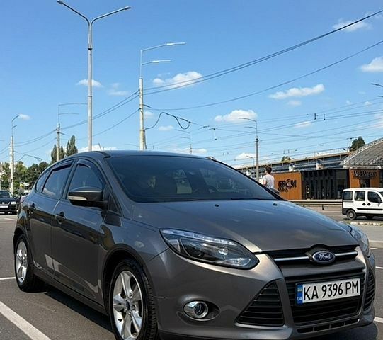 Серый Форд Фокус, объемом двигателя 2 л и пробегом 125 тыс. км за 8100 $, фото 1 на Automoto.ua