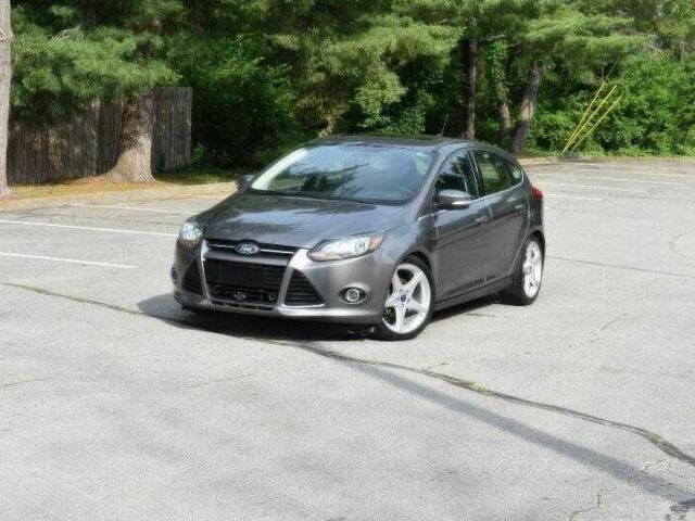 Сірий Форд Фокус, об'ємом двигуна 2 л та пробігом 132 тис. км за 4500 $, фото 1 на Automoto.ua