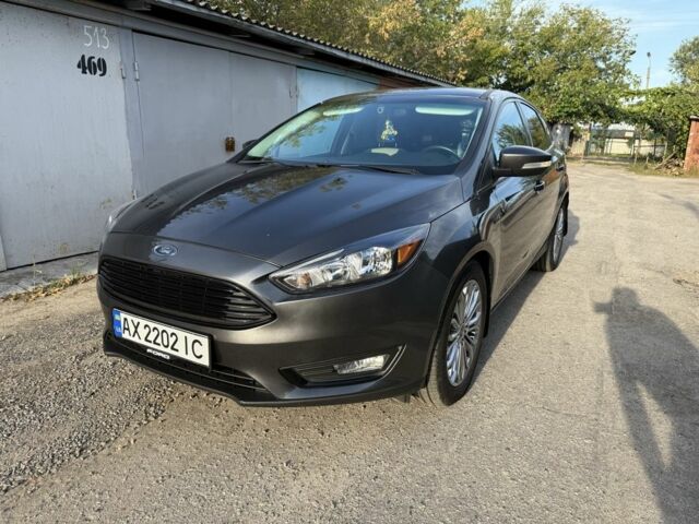 Сірий Форд Фокус, об'ємом двигуна 1 л та пробігом 80 тис. км за 8999 $, фото 1 на Automoto.ua