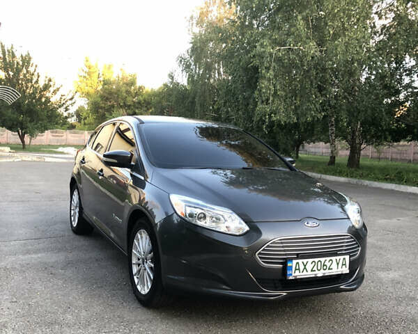 Сірий Форд Фокус, об'ємом двигуна 0 л та пробігом 137 тис. км за 7350 $, фото 1 на Automoto.ua
