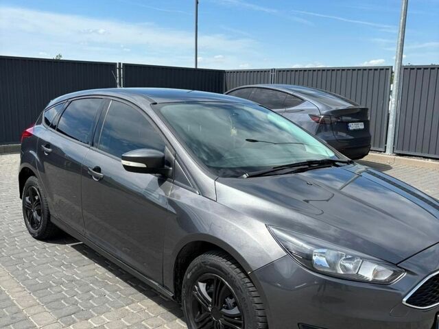 Сірий Форд Фокус, об'ємом двигуна 2 л та пробігом 255 тис. км за 7200 $, фото 1 на Automoto.ua